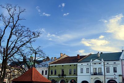 Rynek krośnieński i niebo