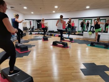 Kobiety podczas zajęć fitness